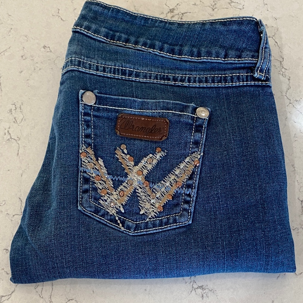Wrangler Women's Blue Embellished Pocket Jeans